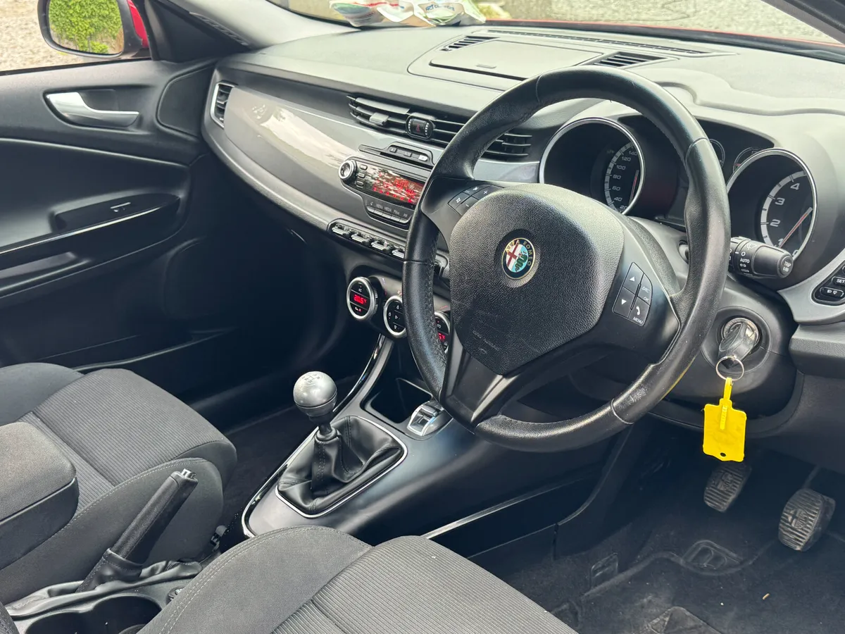 2012 Alfa Romeo Giulietta 1.4 Petrol - Image 2