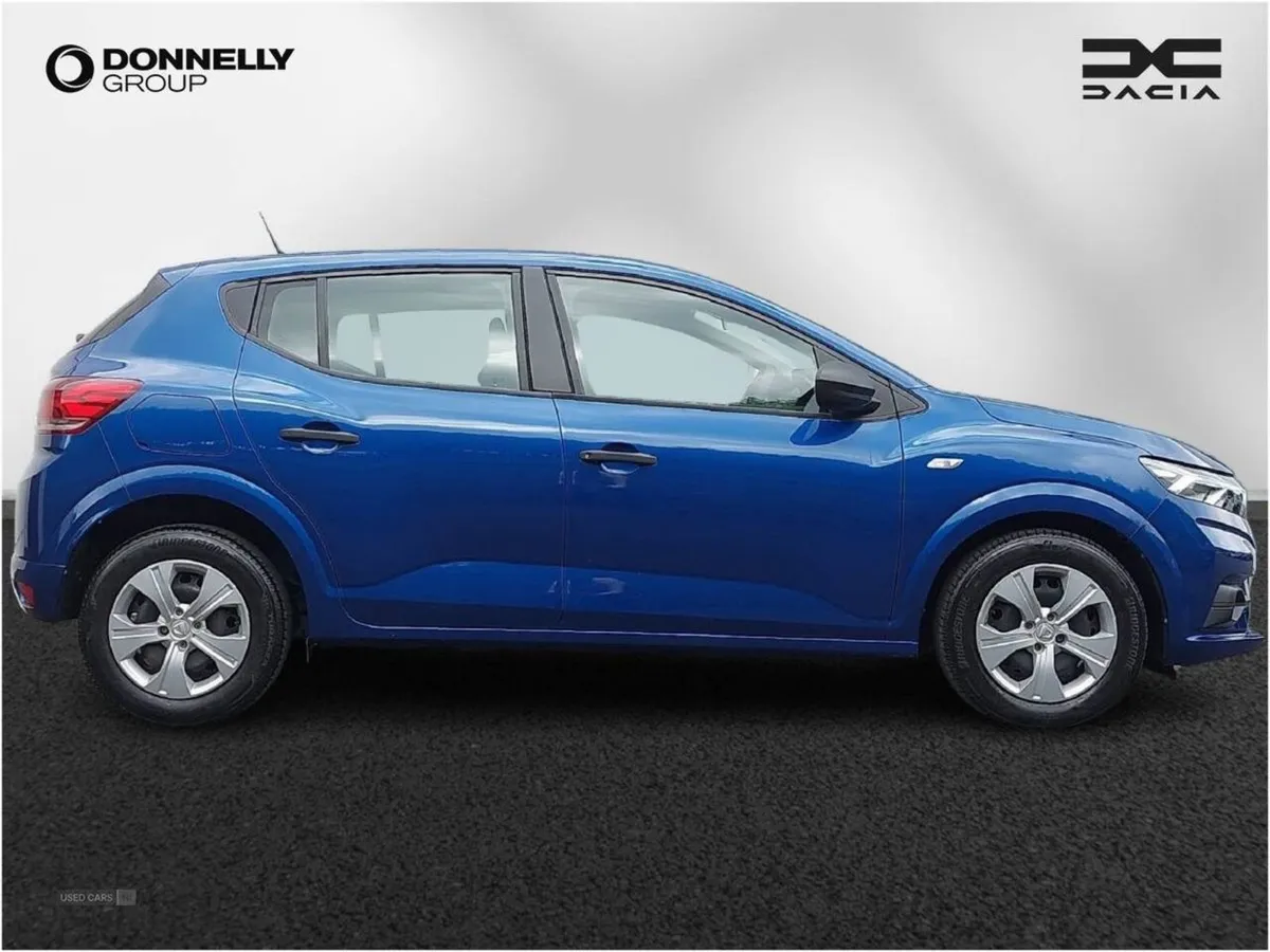Dacia Sandero 1.0 TCe Bi-fuel Essential 5dr - Image 3