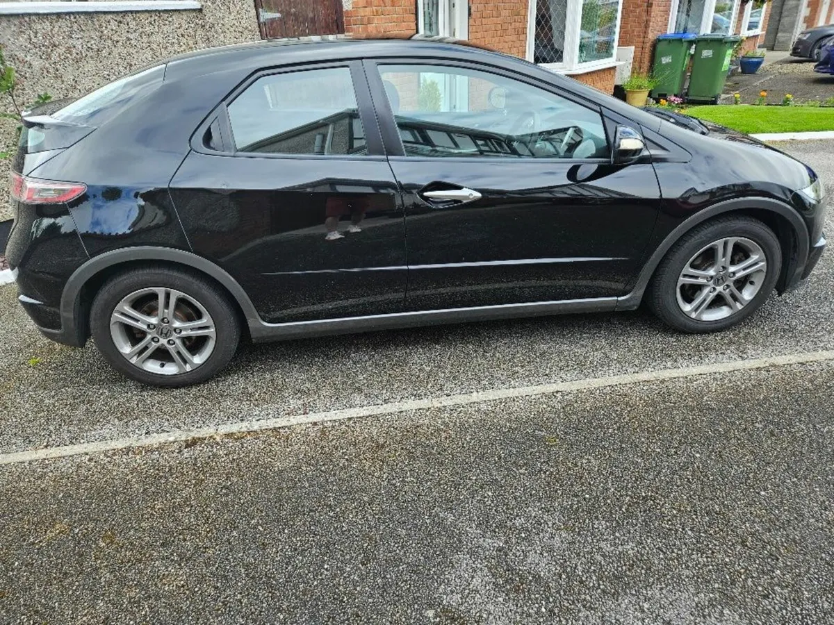 Honda Civic 2011 - Image 4