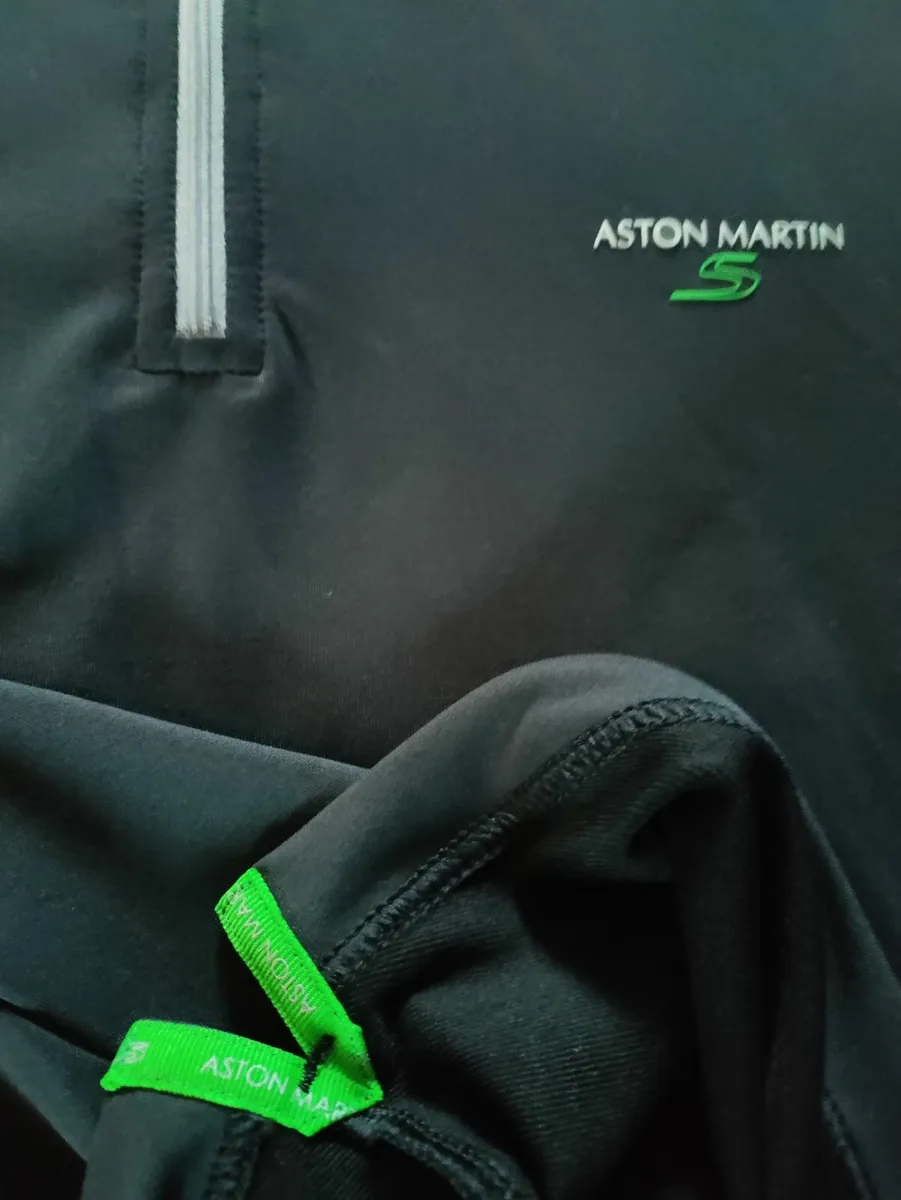 Aston Martin 1/4 zip sweater L - Image 4
