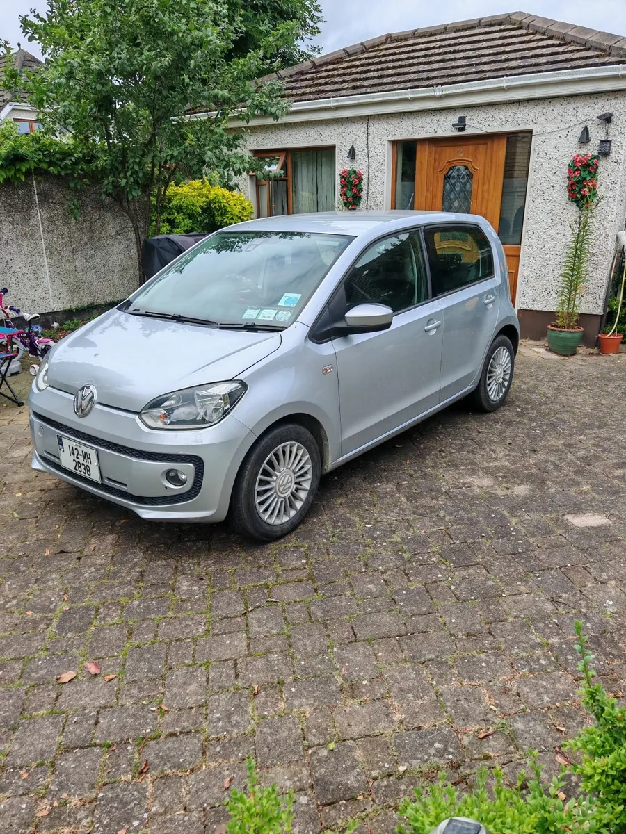 Volkswagen up! 2014 - Image 1