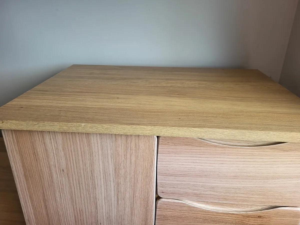 Chest of drawers - Image 2
