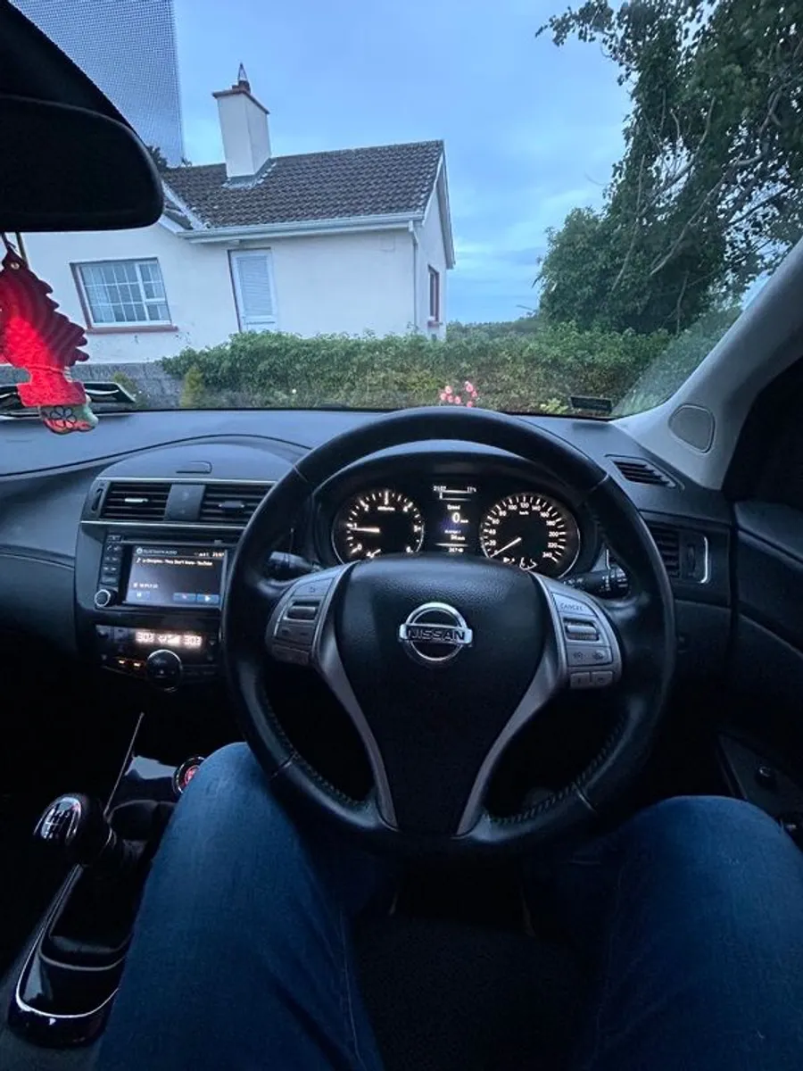 2017 Nissan Pulsar - Image 3