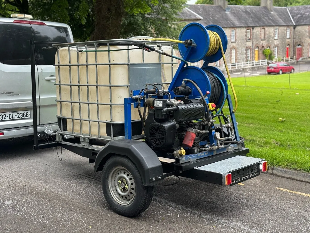 Drain cleaner/power washer on trailer - Image 1