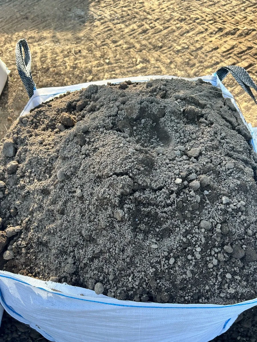 Farm yard compost and Topsoil - Image 2