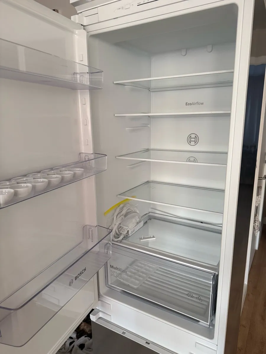 built-in fridge with freezer - Image 1