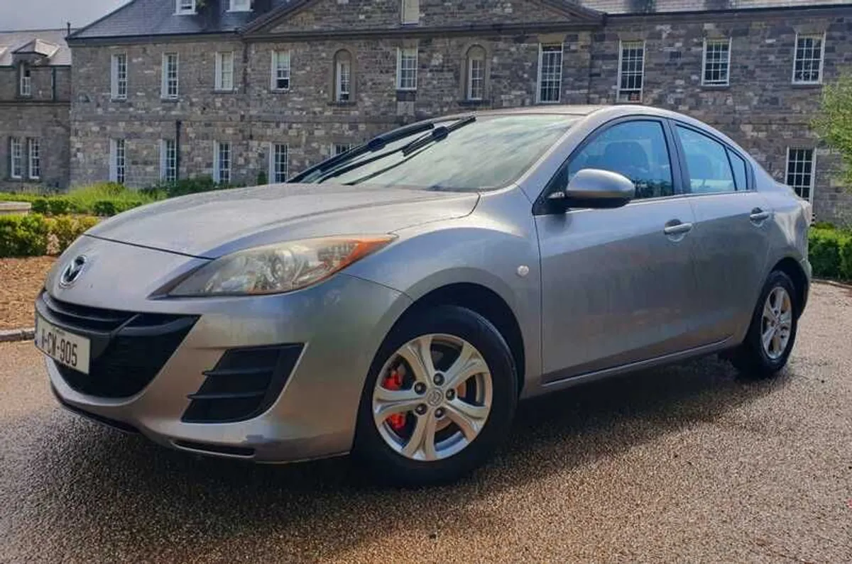 2011 Mazda 3 - Image 2