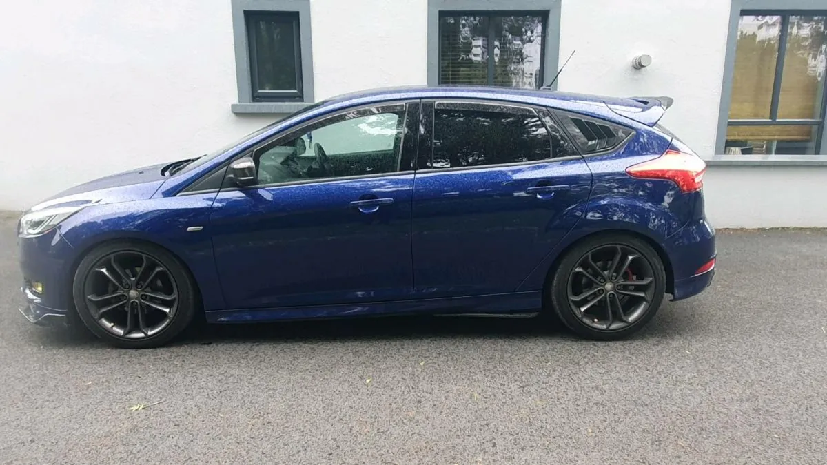 Ford Focus - Image 4