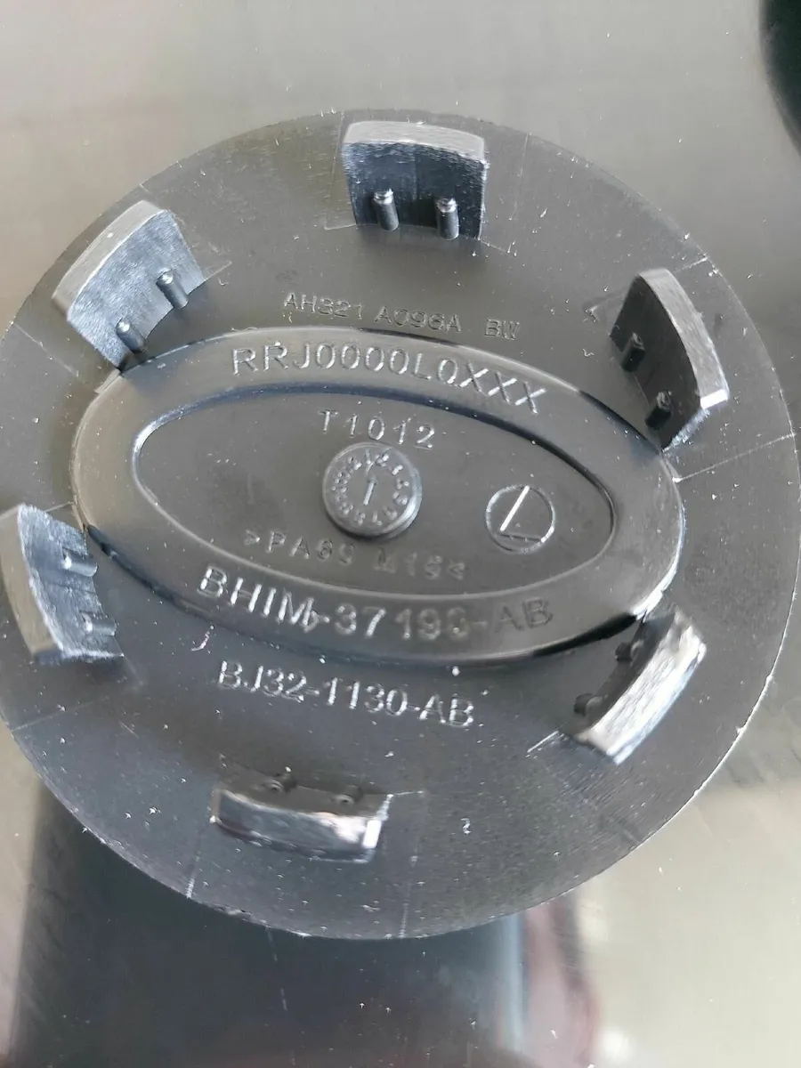 4 x Land Rover 63mm Centre Caps - FREE POST - Image 4
