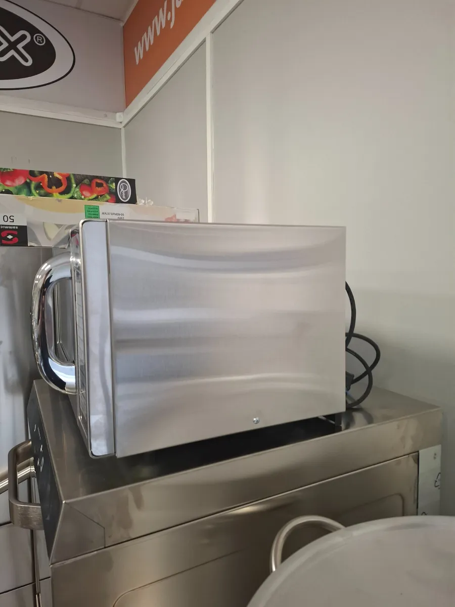 Sharp R-21-AT Commercial Microwave 1000W - Image 2