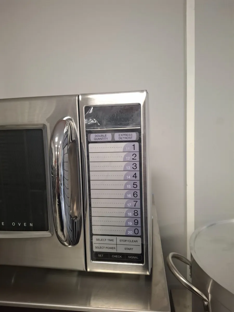 Sharp R-21-AT Commercial Microwave 1000W - Image 3