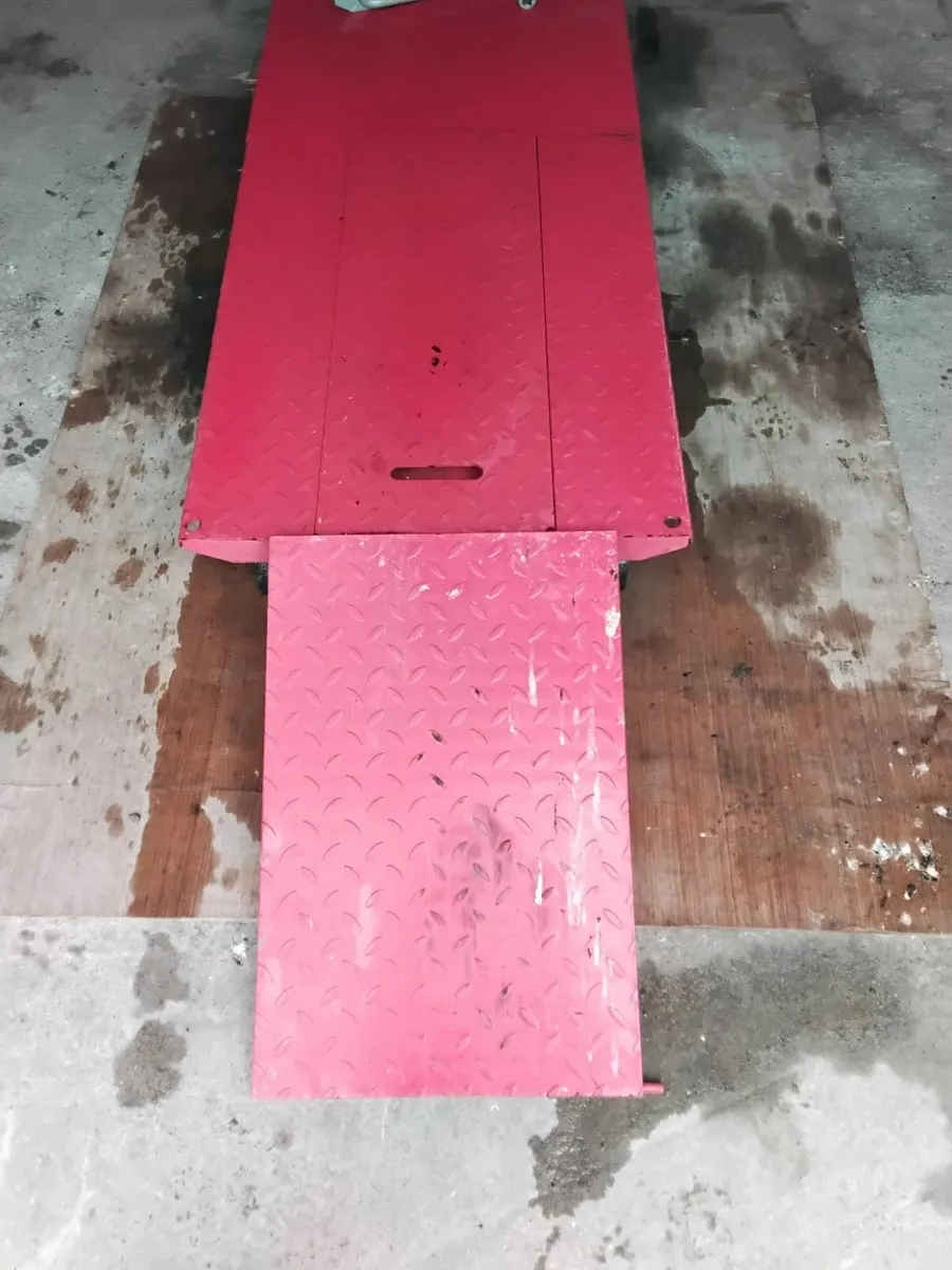 Motorcycle Lift - Image 2