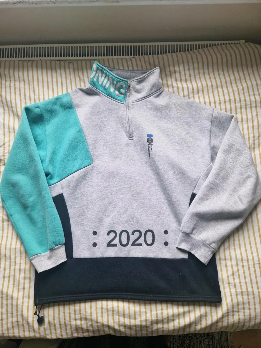 2020 Streetwear Style Jumper - Image 1