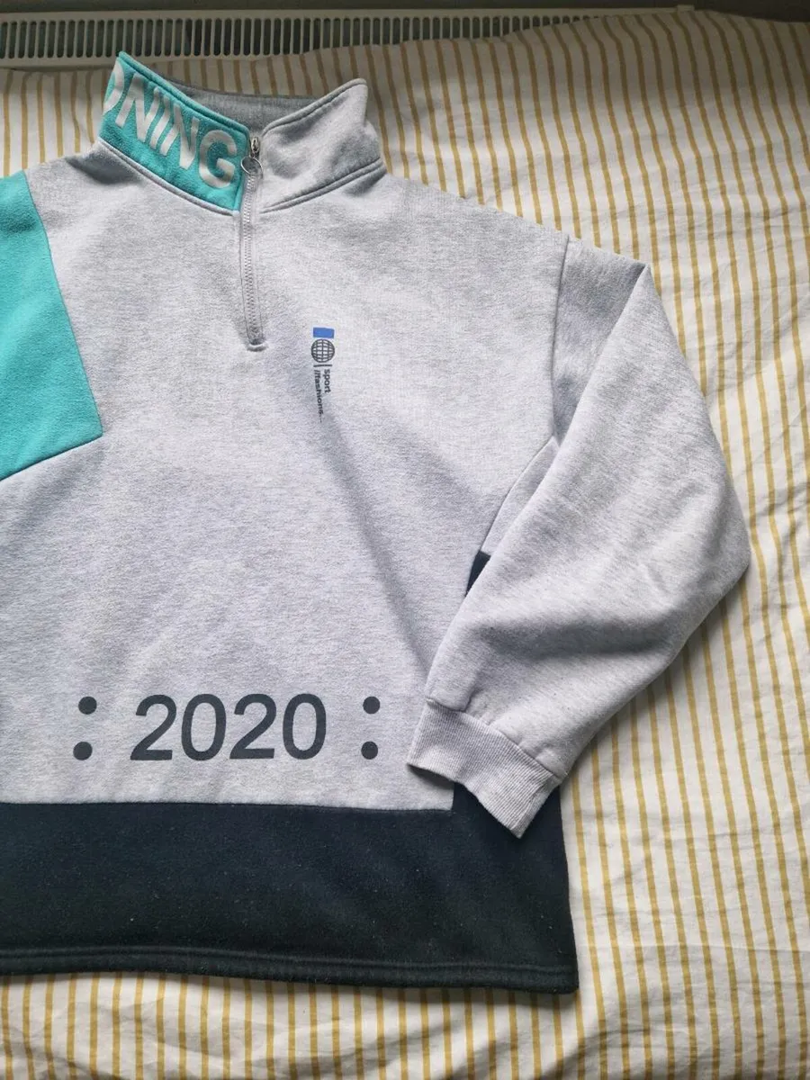 2020 Streetwear Style Jumper - Image 3