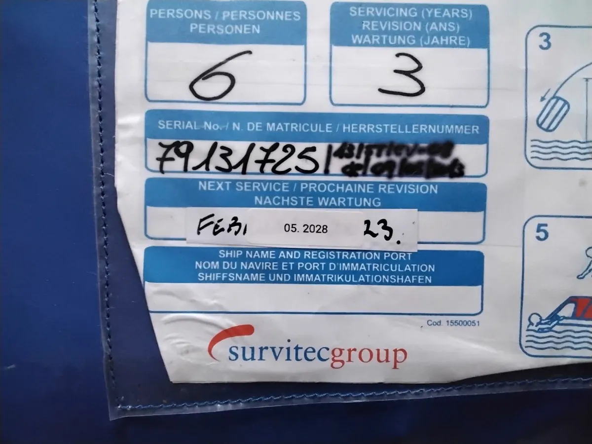 6 man liferaft - Image 2