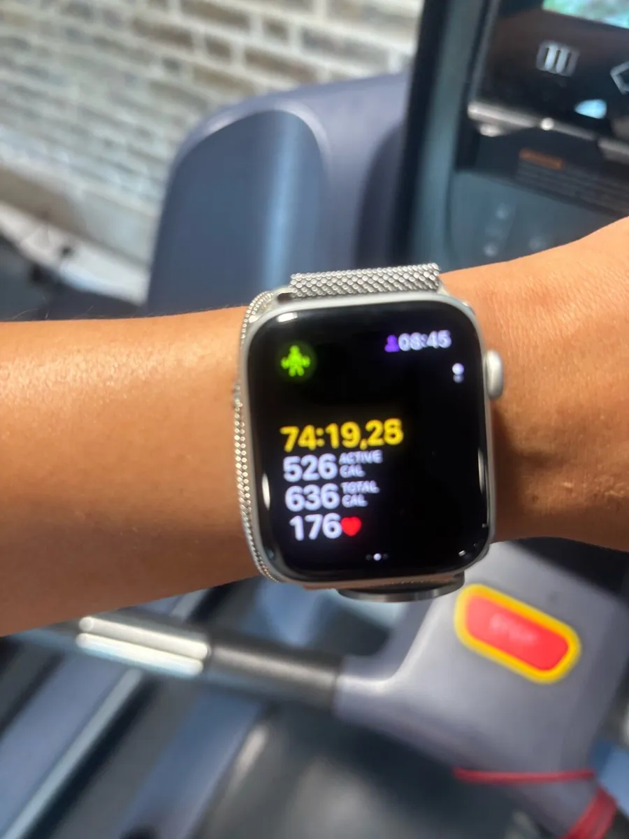 Apple Watch - Image 1