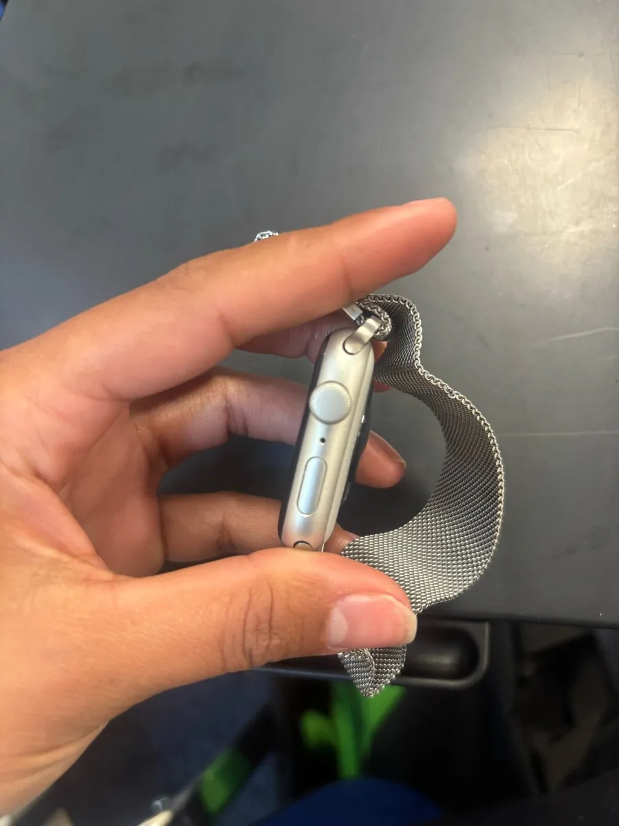 Apple Watch - Image 3