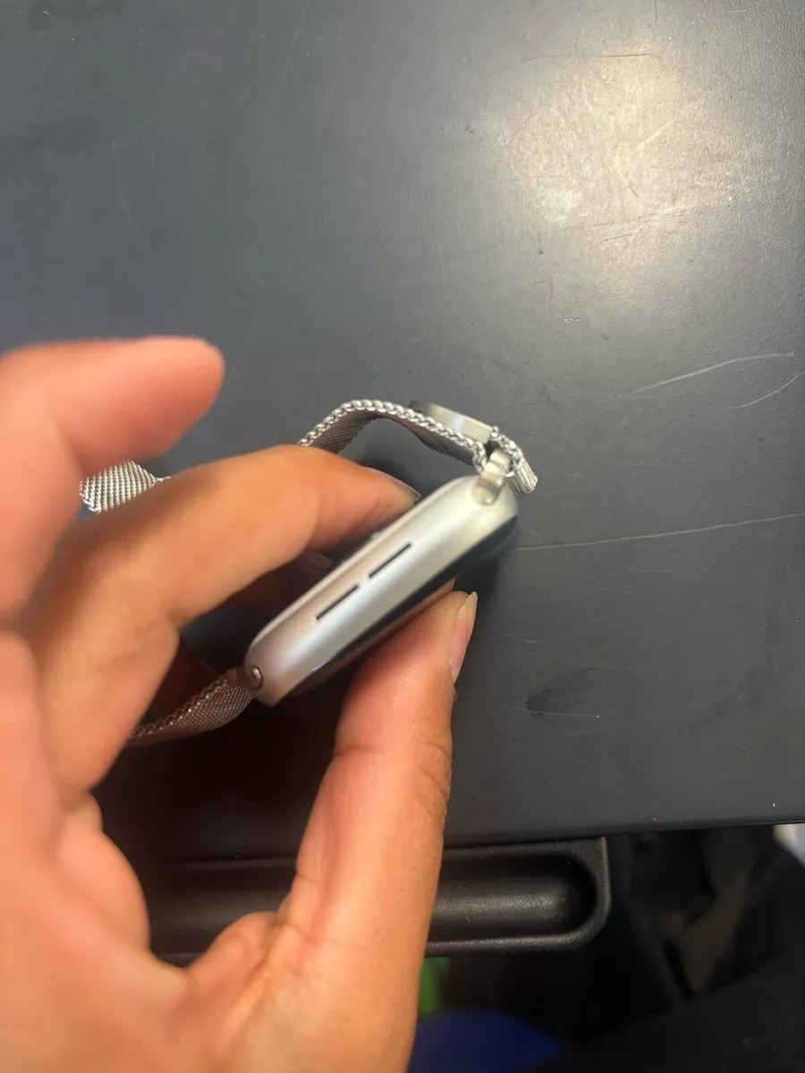 Apple Watch - Image 4
