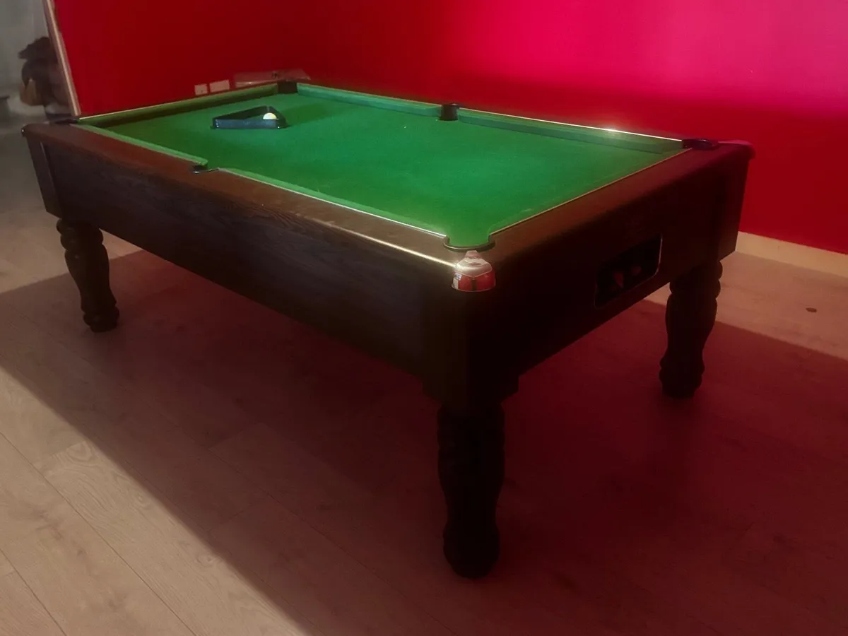 Pool table - Image 2