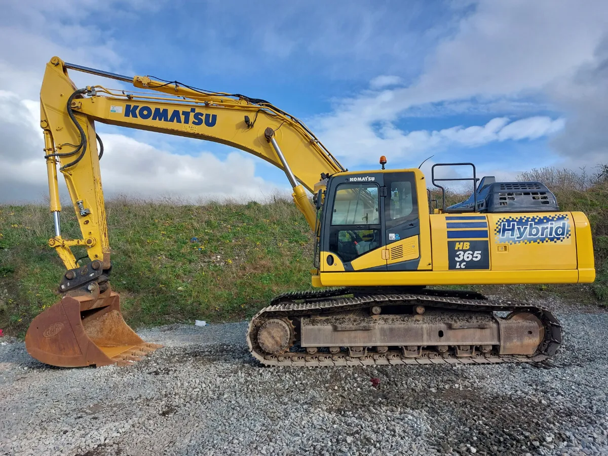 Komatsu HB365LC-3 - Image 1