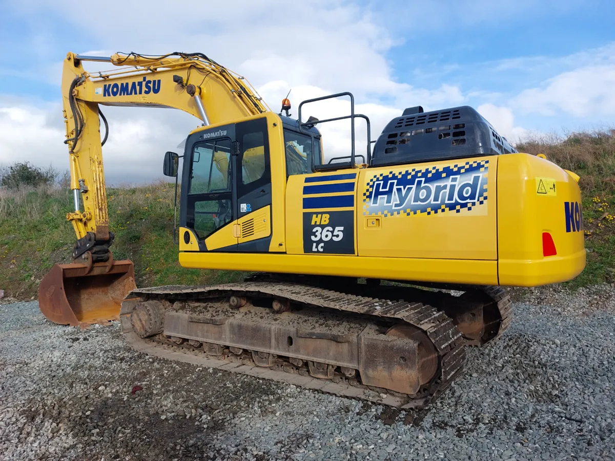Komatsu HB365LC-3 - Image 2