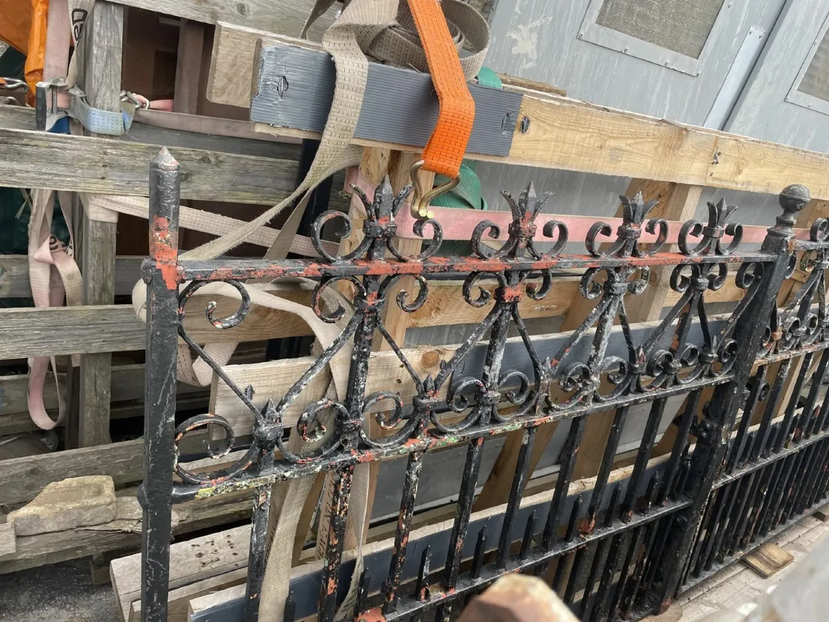 Wrought Iron Gates 8Ft - Image 4