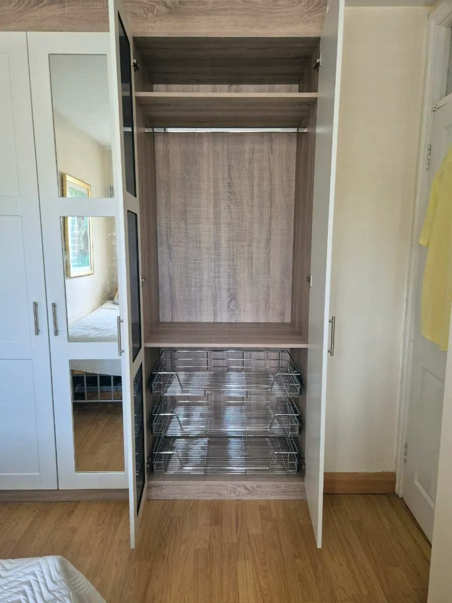 Fitted wardrobes - Image 2