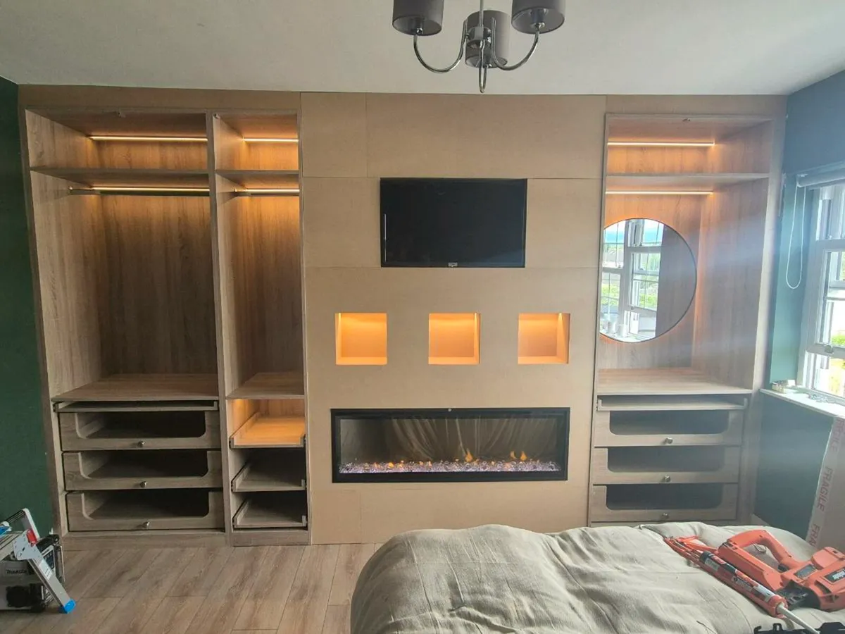 Fitted wardrobes - Image 3