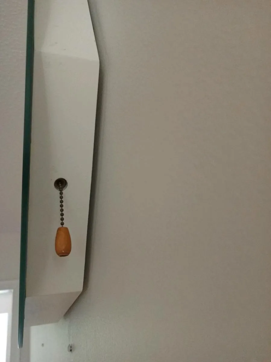 wall mirror (electric with light) - Image 3
