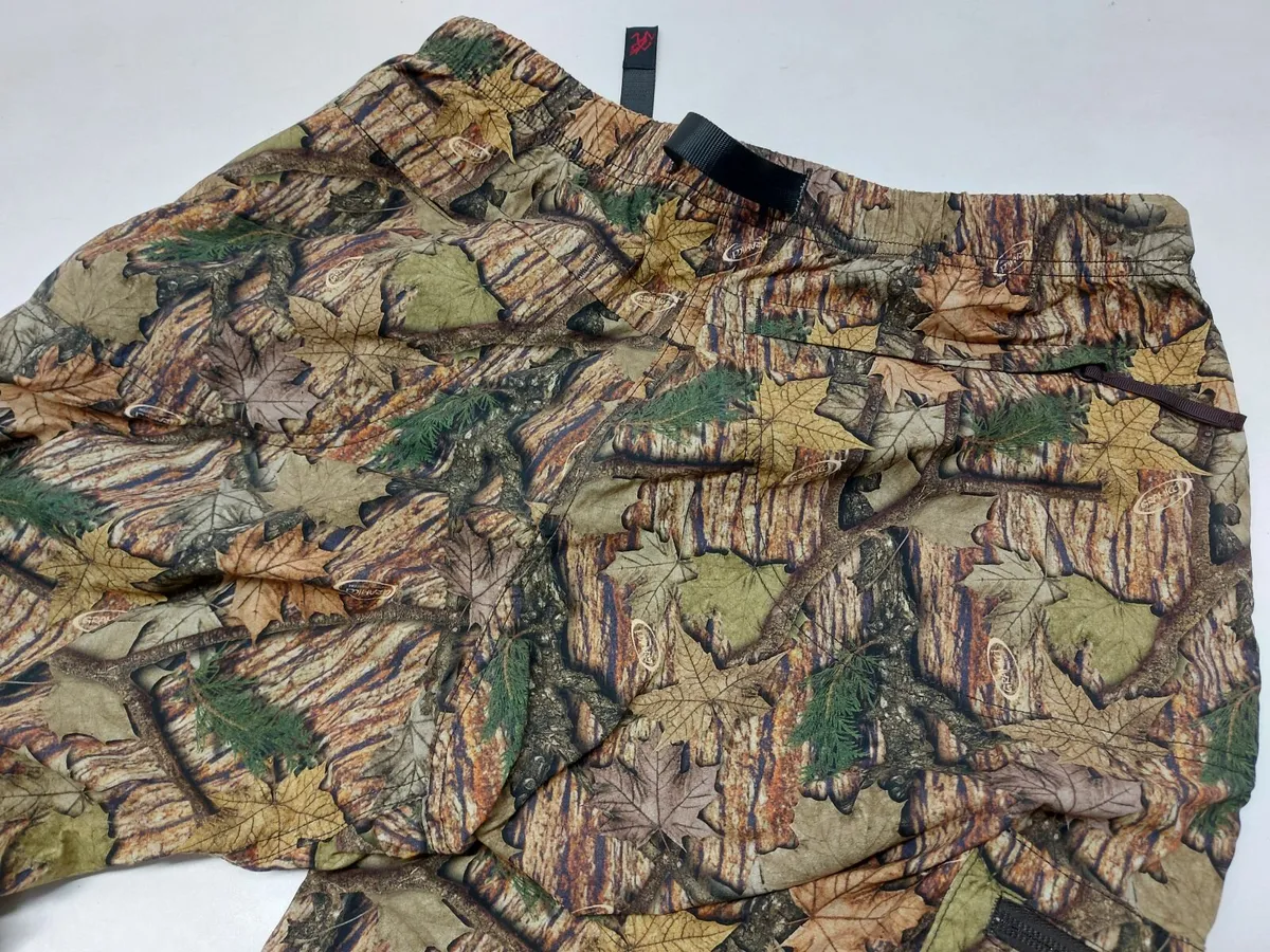 Online Auction Of GRAMICCI Cargo Pants & More! - Image 4