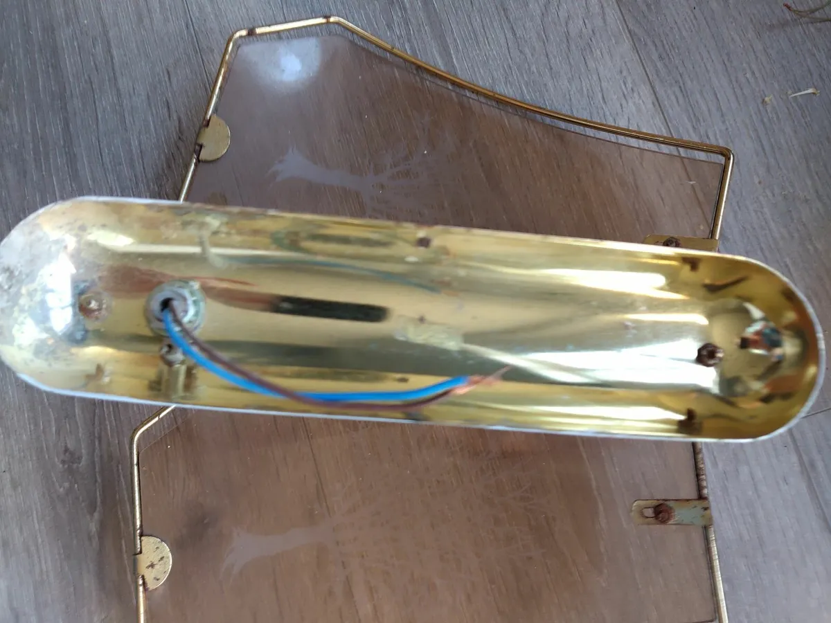 Wall lamp used .I have 2 if them 39 e each - Image 4