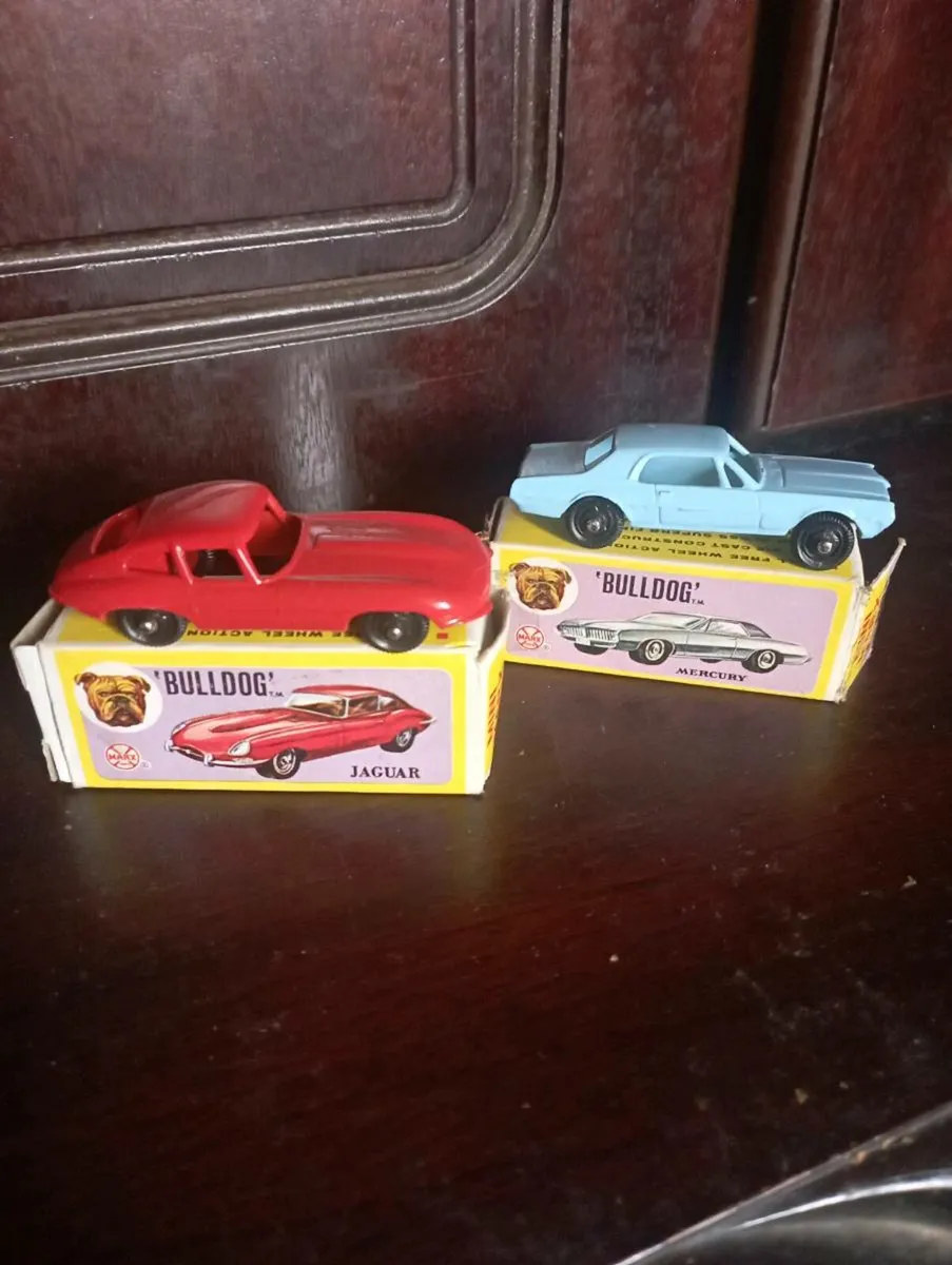 AMERICAN MINIATURE BULL DOG DIE CAST MODLES. - Image 1