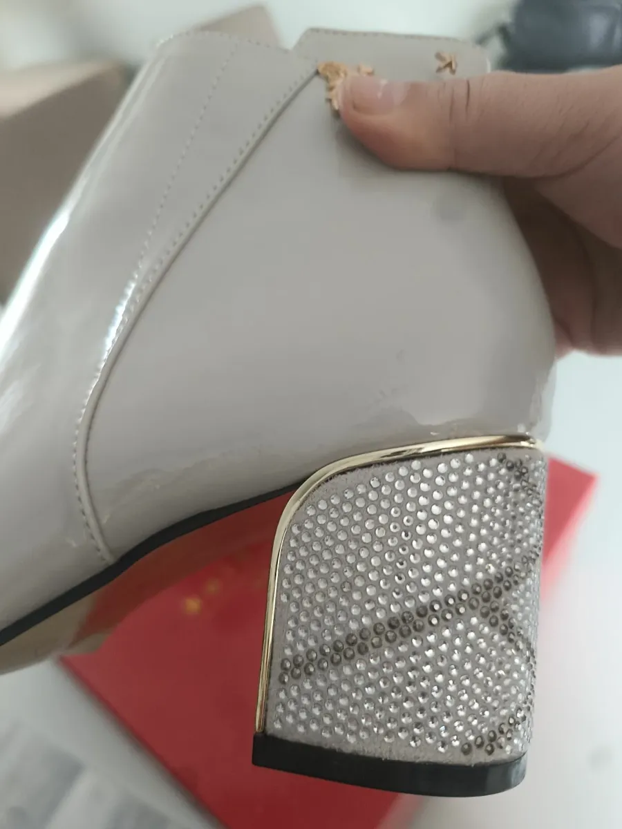 Shoes - Image 4