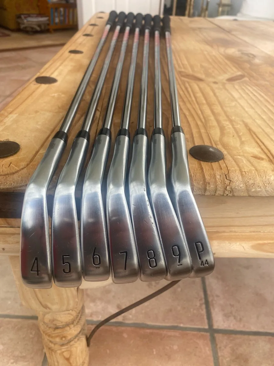 Titliest T150 Left hand Irons - Image 2