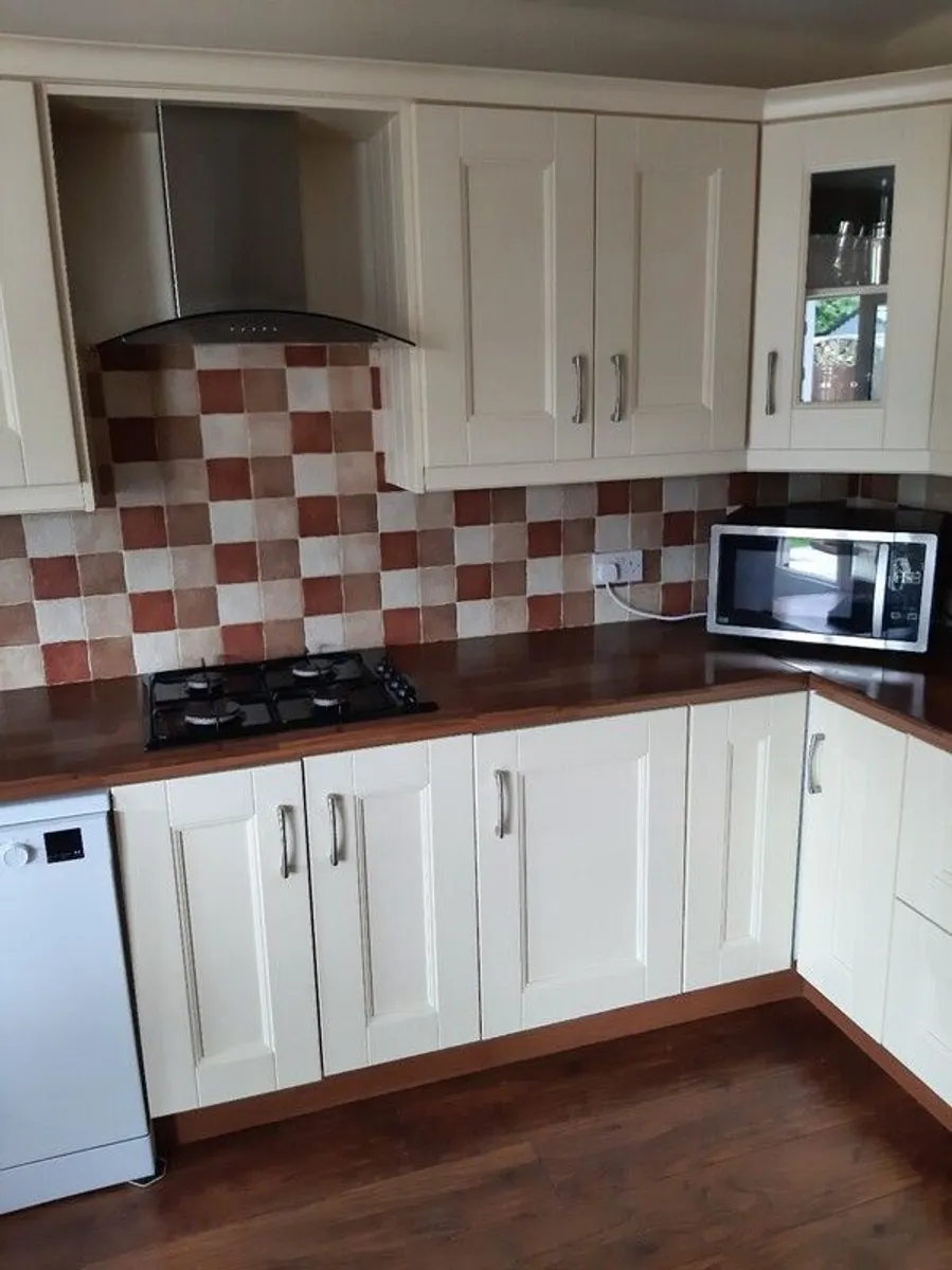 Kitchen units for sale - Image 4