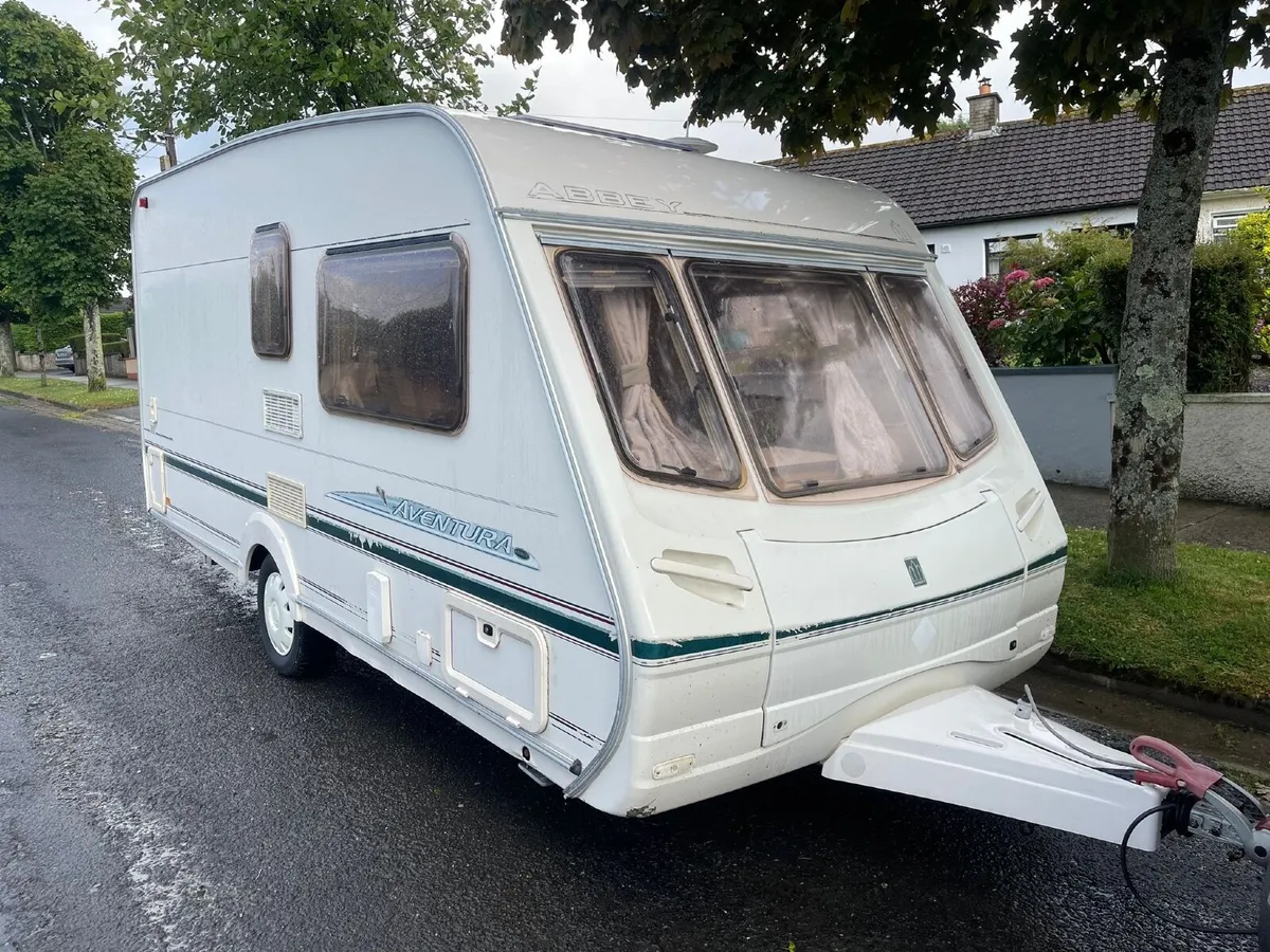 2 birth Caravan - Image 4