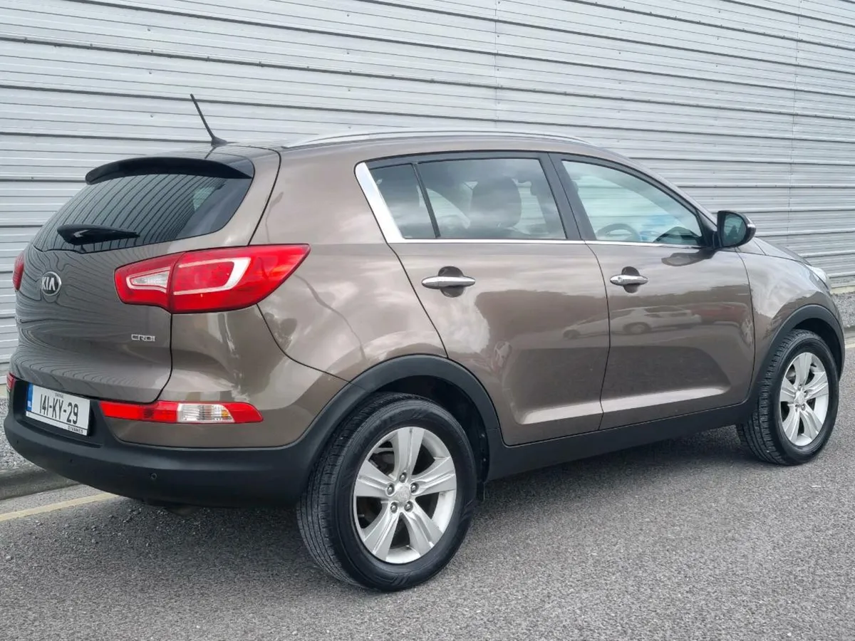 2014 Kia Sportage EXS Leather and Sunroof - Image 3