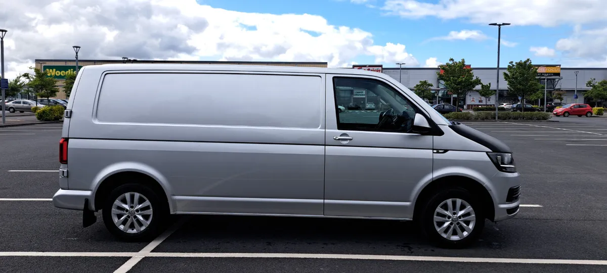 2016 Volkswagen Transporter - Image 2