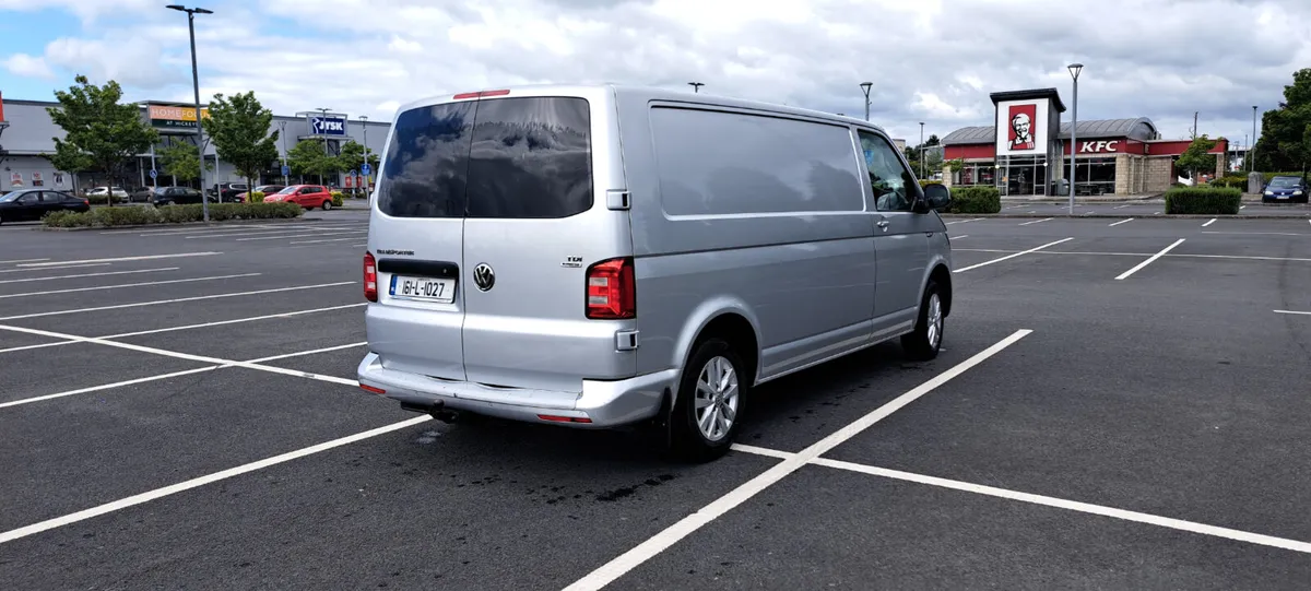 2016 Volkswagen Transporter - Image 4
