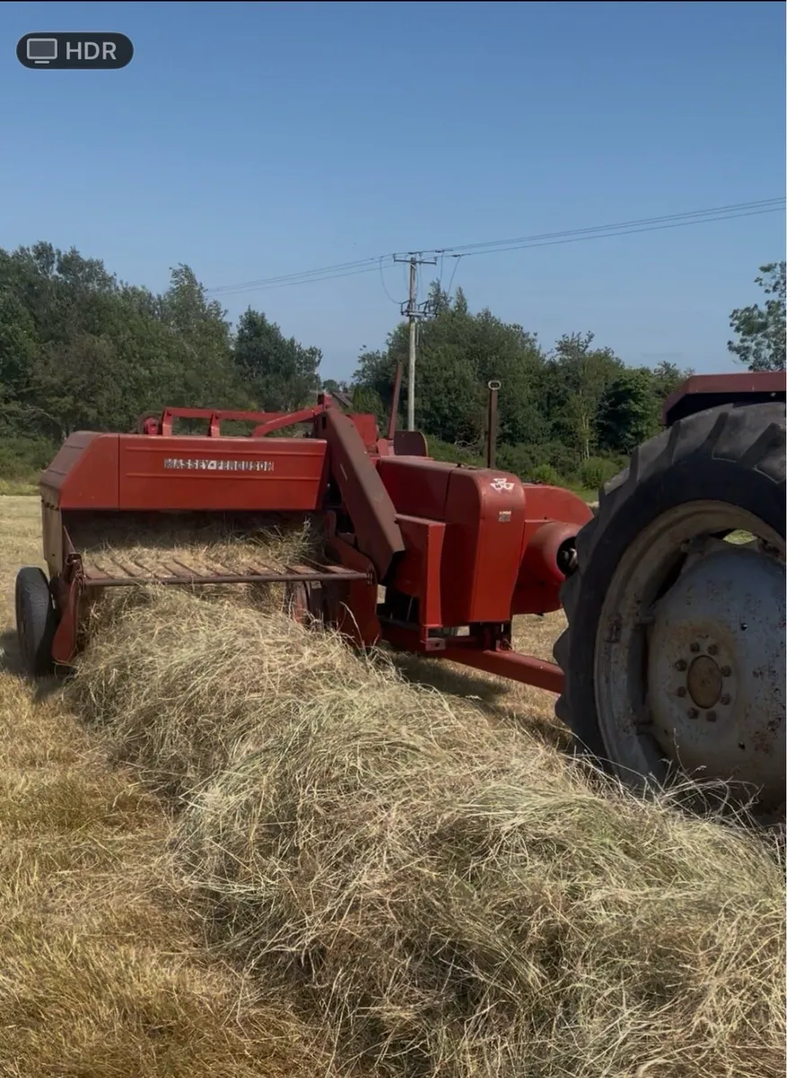 Small Square Baling Service
