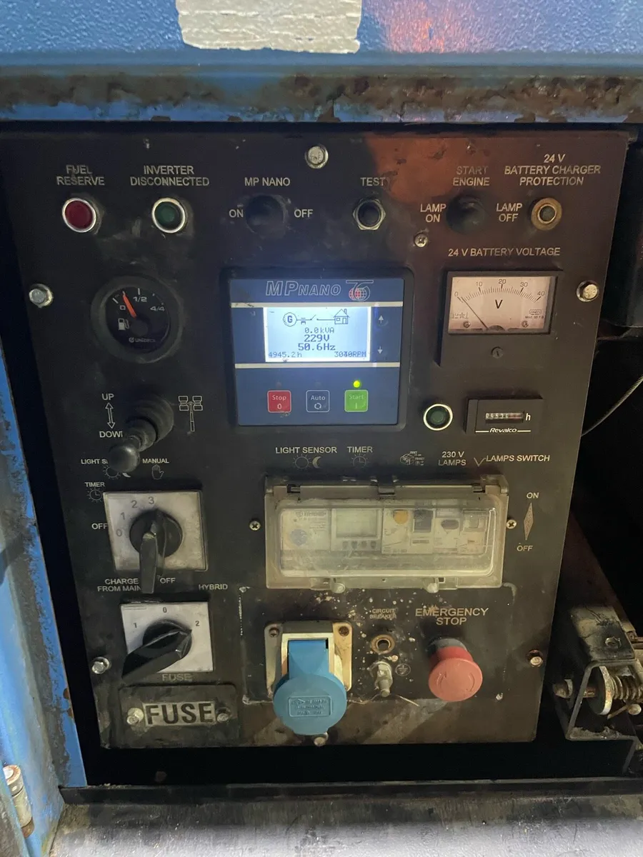 Tower light/ generator - Image 4