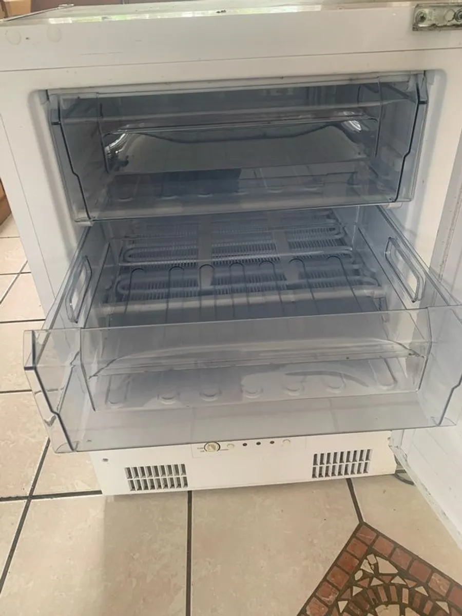 Integrated Freezer - Image 3