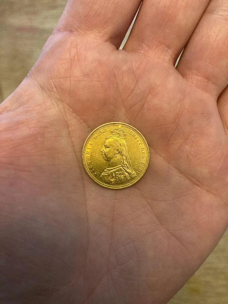 Gold Sovereign Coin for Sale - Image 2