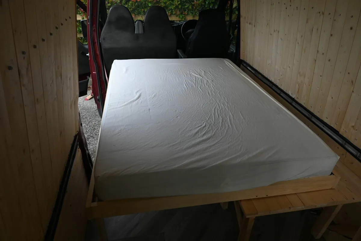 Ford Transit 2001 - Image 4