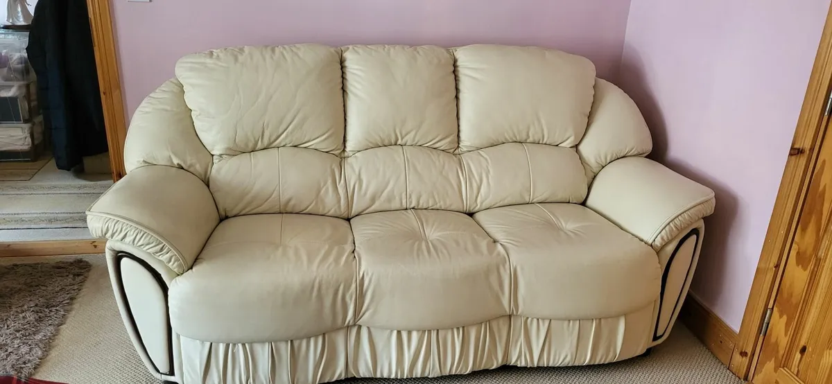 3 Seater and 2 Reclining Arm chairs - Image 3