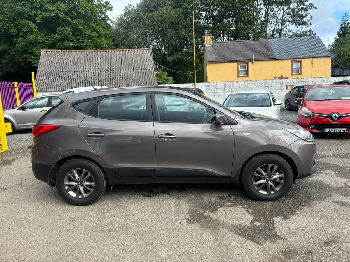 Beautiful Hyundai ix35 New NCT Warranty - Image 3