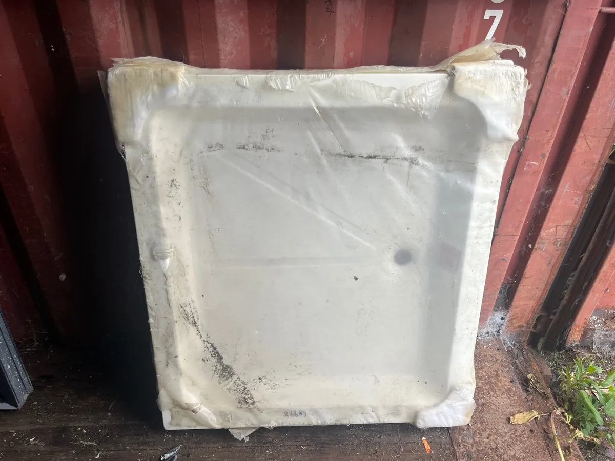 Shower Tray  1000  by.  900 - Image 3