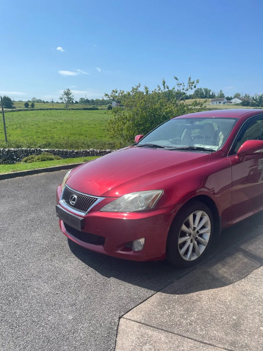 2010 Lexus IS220d - Image 2