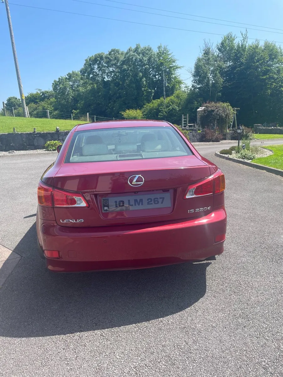 2010 Lexus IS220d - Image 3