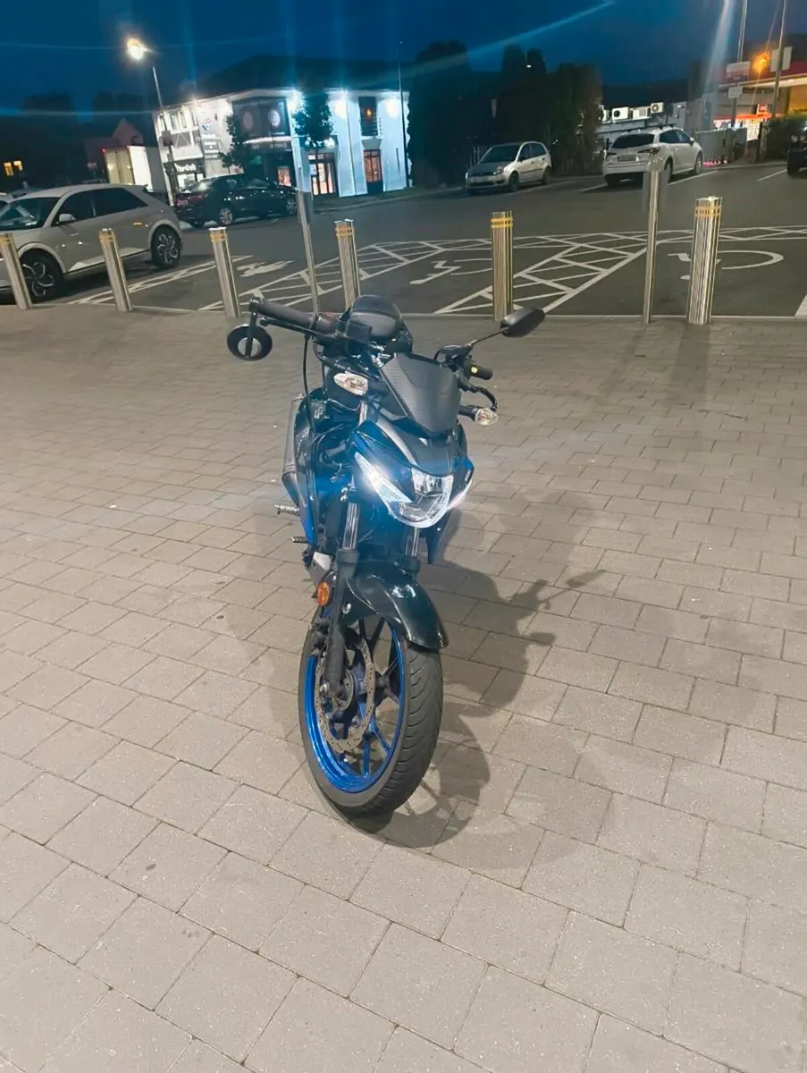 Suzuki GSXS 125 - Image 1